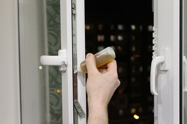 Viso lango valymas ir tepimas nuo 15€